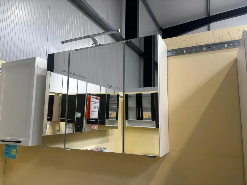 Spiegelschrank weiß LED 100x21x64 cm