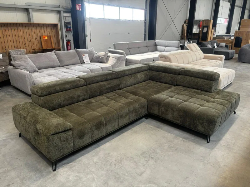 Ecksofa mit elektrischer Sitztiefenverstellung Grün