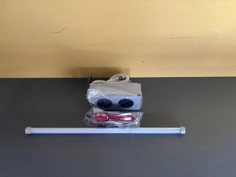 LED Aufsatzleuchte silberfarben 40 cm mit Steckdose - Bild 4